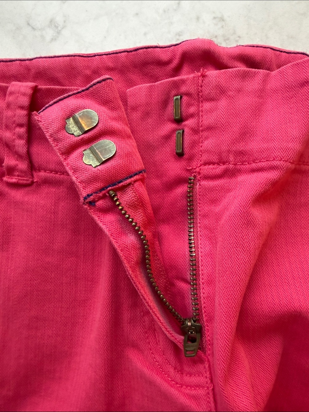 Vineyard Vines Women's Chino Shorts - Picture 8 of 8